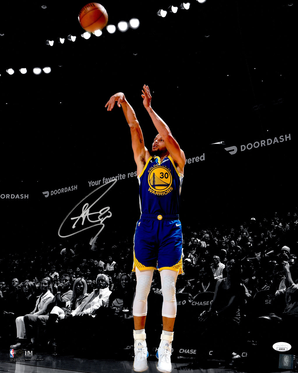 Stephen Curry Autographed 16x20 Photo Golden State Warriors (Smudged) JSA #AJ66318