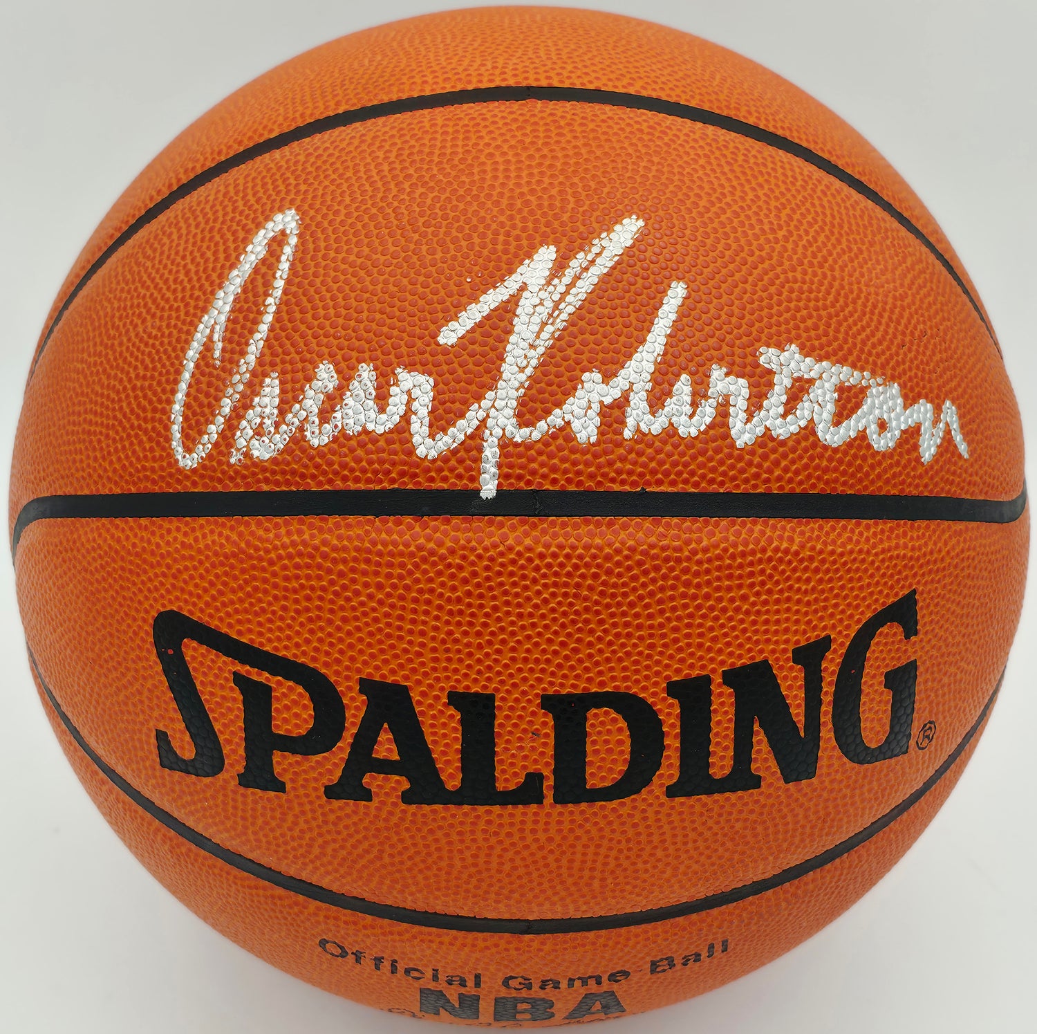 Oscar Robertson Autographed Spalding NBA Leather Game Basketball Milwaukee Bucks Beckett BAS QR #BS30429