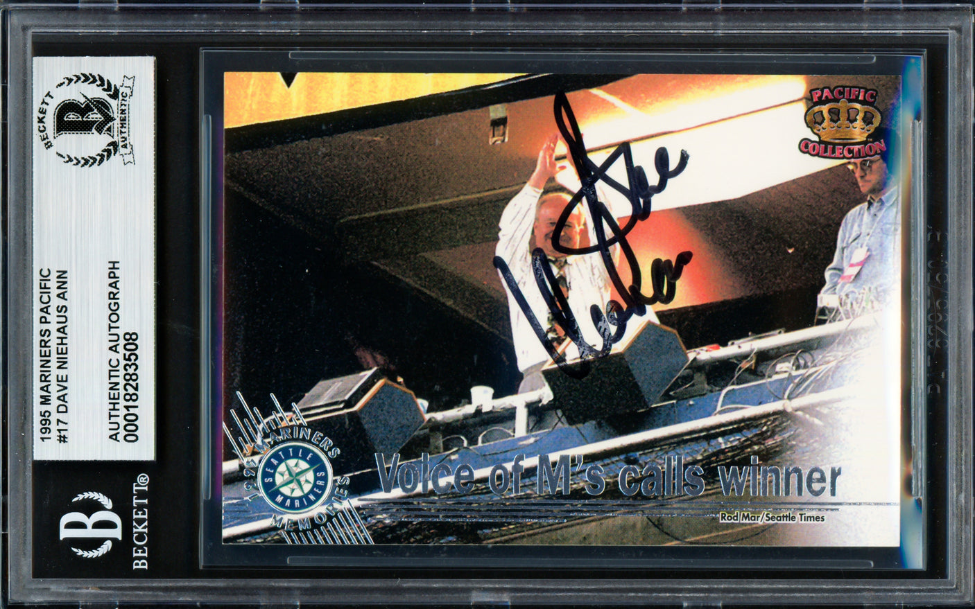 Dave Niehaus Autographed 1995 Pacific Card #17 Seattle Mariners Beckett BAS #18283508