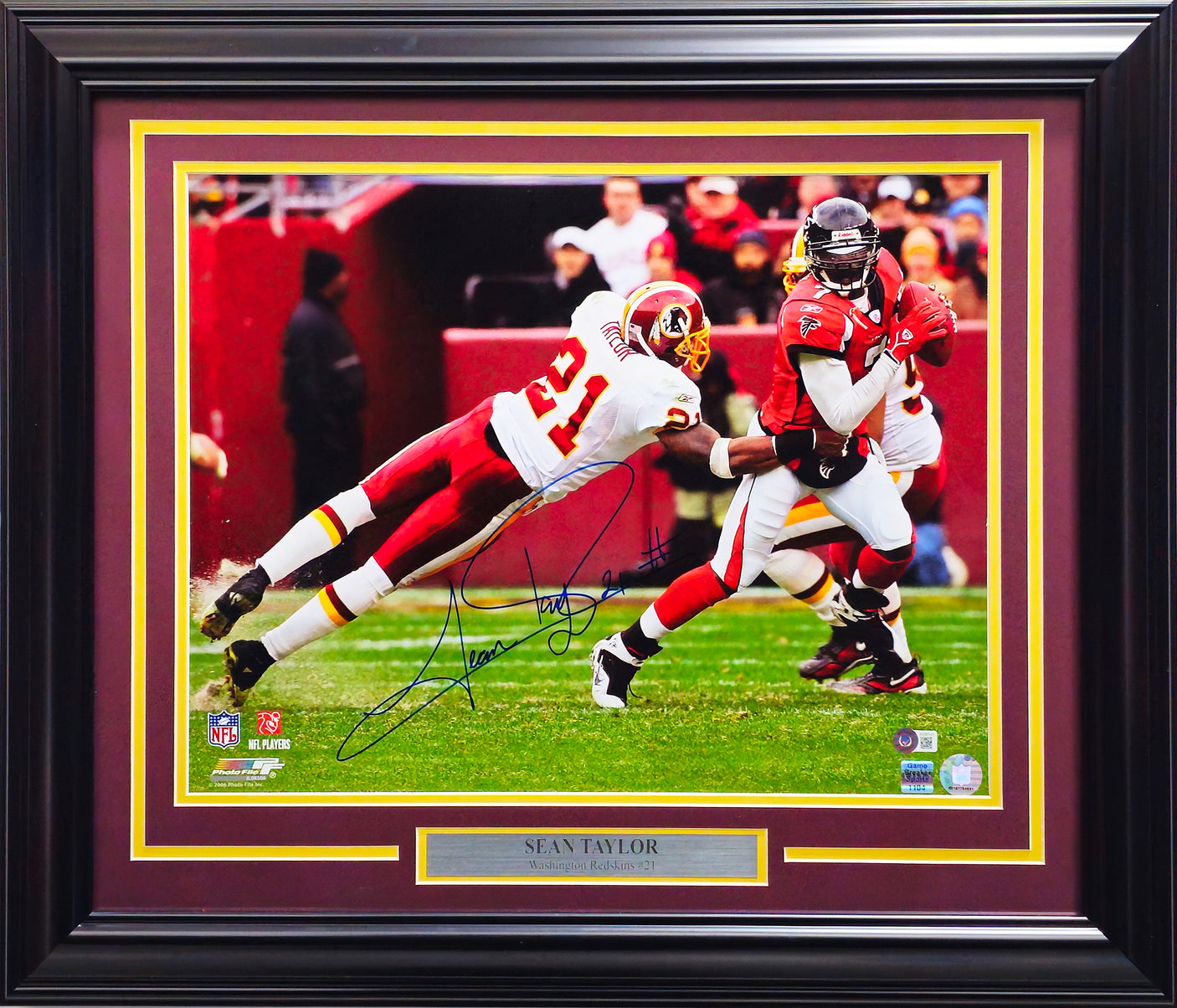 Sean Taylor Autographed Framed 16x20 Photo Washington Redskins Beckett BAS #AC85141