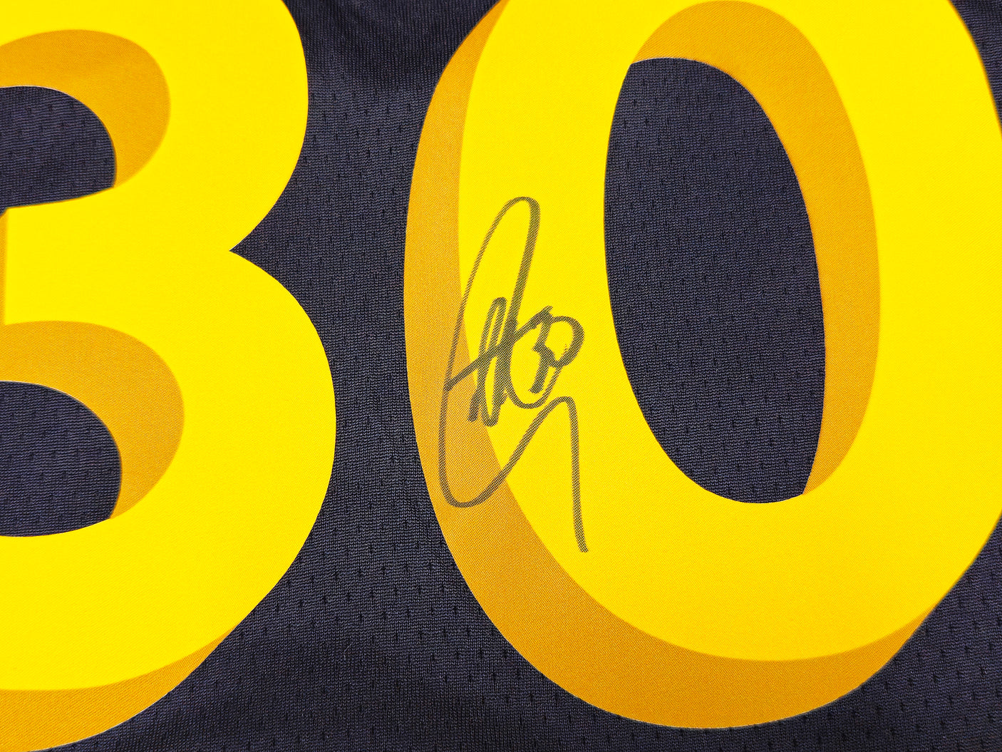 Golden State Warriors Stephen Curry Autographed Black Nike Swingman City Edition Jersey Size 48 Beckett BAS Witness Stock #234086