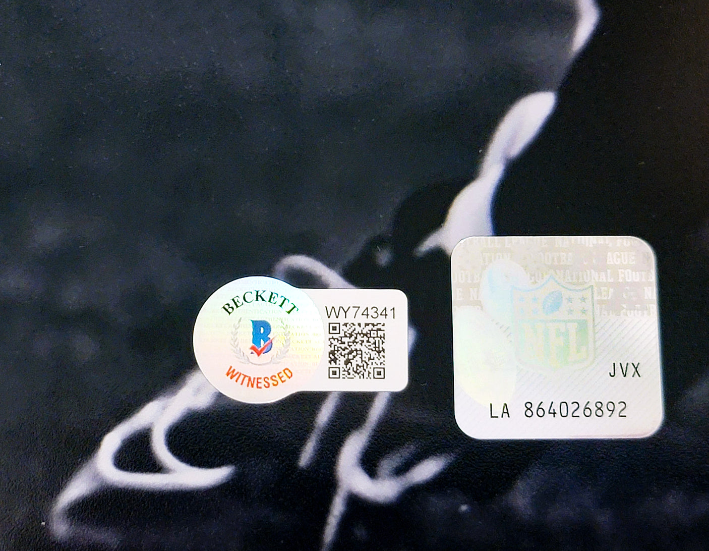 Kenneth Walker III Autographed 16x20 Photo Seattle Seahawks Spotlight Beckett BAS Witness Stock #208165