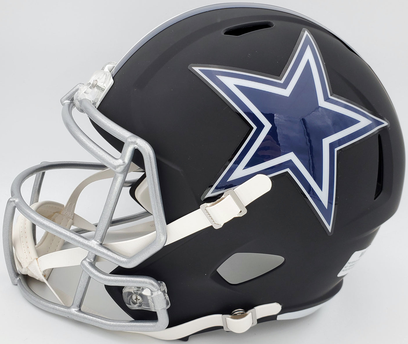 Ezekiel Elliott Autographed Dallas Cowboys Matte Black Full Size Speed Replica Helmet Beckett BAS Stock #146377