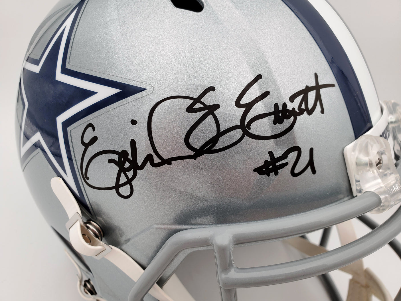 Ezekiel Elliott Autographed Dallas Cowboys Full Size Speed Replica Helmet Beckett BAS Stock #143247
