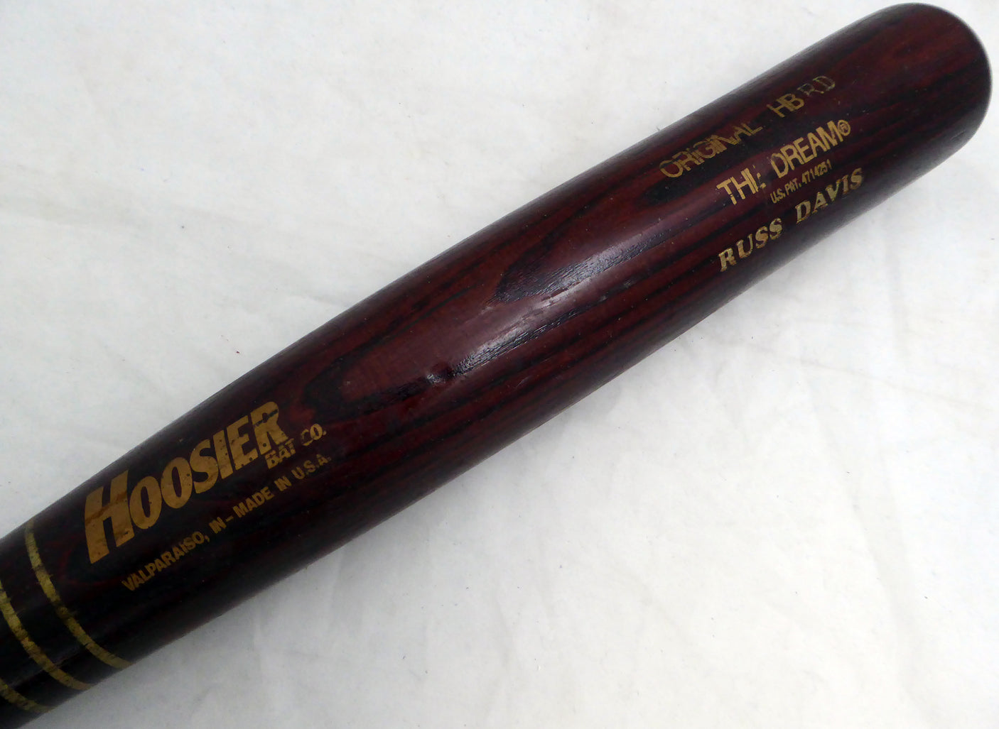 Russ Davis Unsigned Seattle Mariners Red Hoosier Game Used Bat Cracked SKU #214067