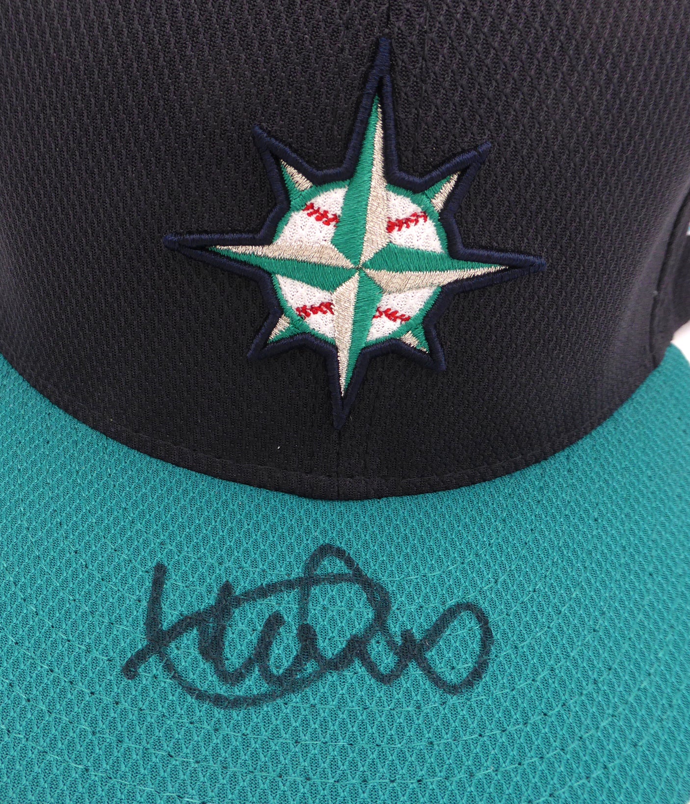 Ichiro Suzuki Autographed 2016 Spring Training Hat Seattle Mariners IS Holo SKU #225876