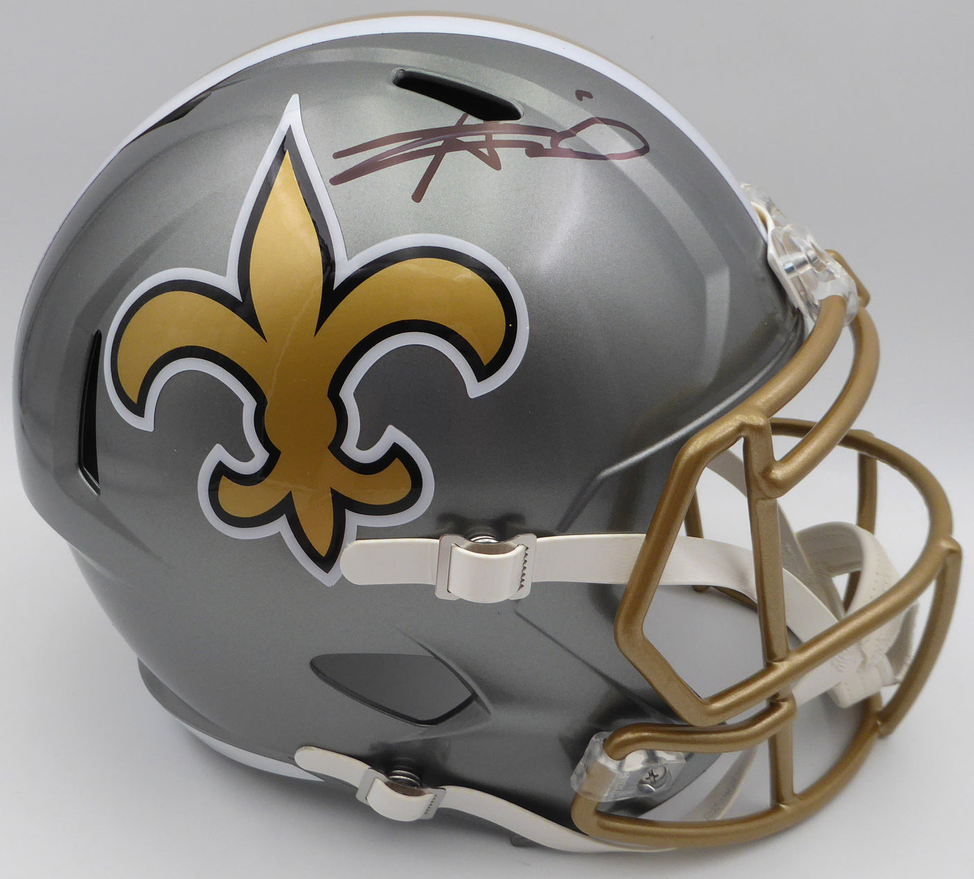 Alvin Kamara Autographed Flash Gold Full Size Replica Helmet New Orleans Saints Beckett BAS QR #1W403173