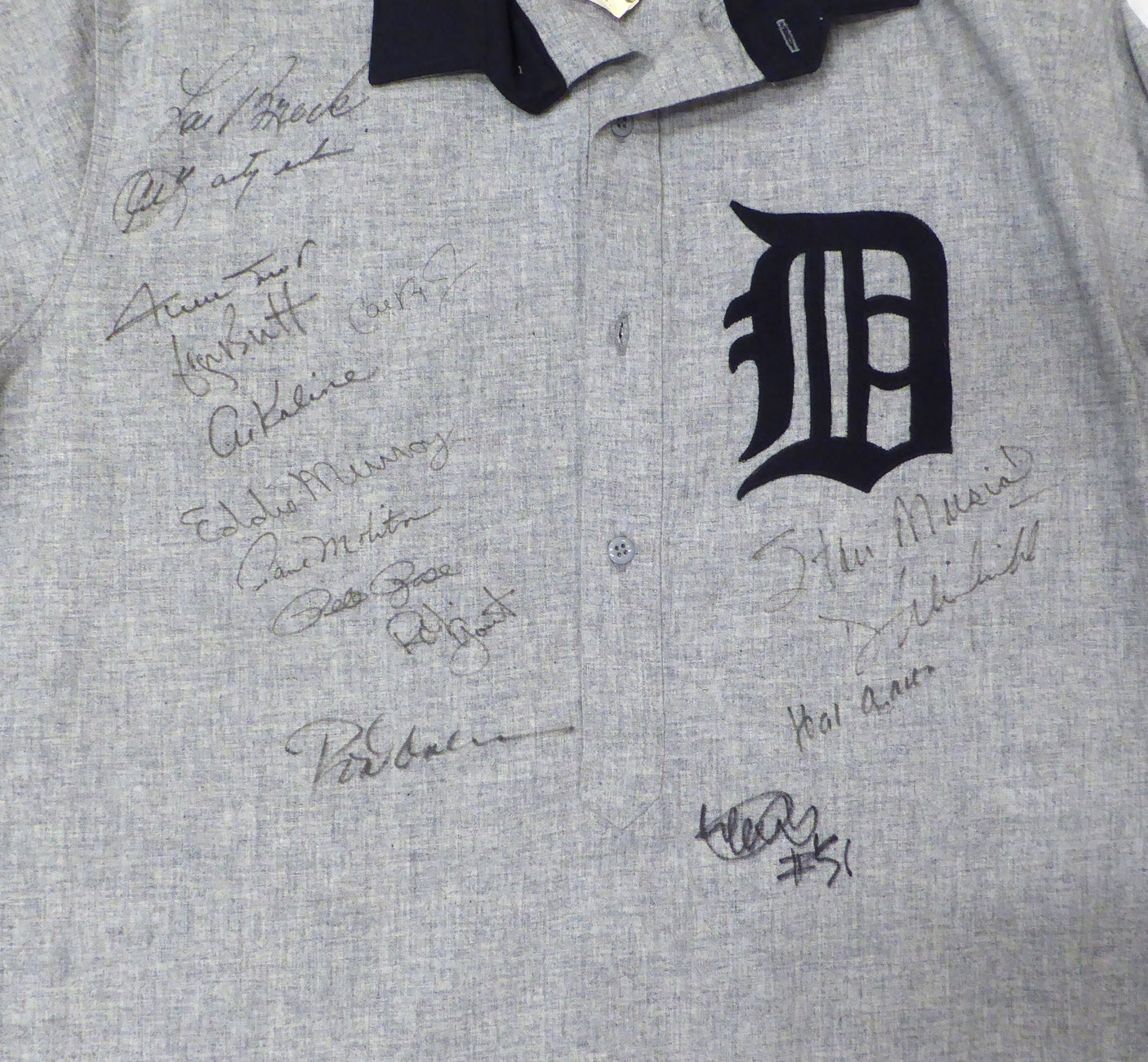 3000 Hit Club Autographed Jersey With 15 Signatures Including Aaron, Mays, Ichiro & Rose Beckett BAS #AD43551