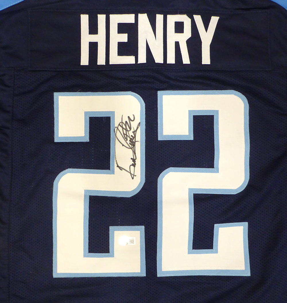 Tennessee Titans Derrick Henry Autographed Blue Custom Jersey Beckett BAS QR #W173087