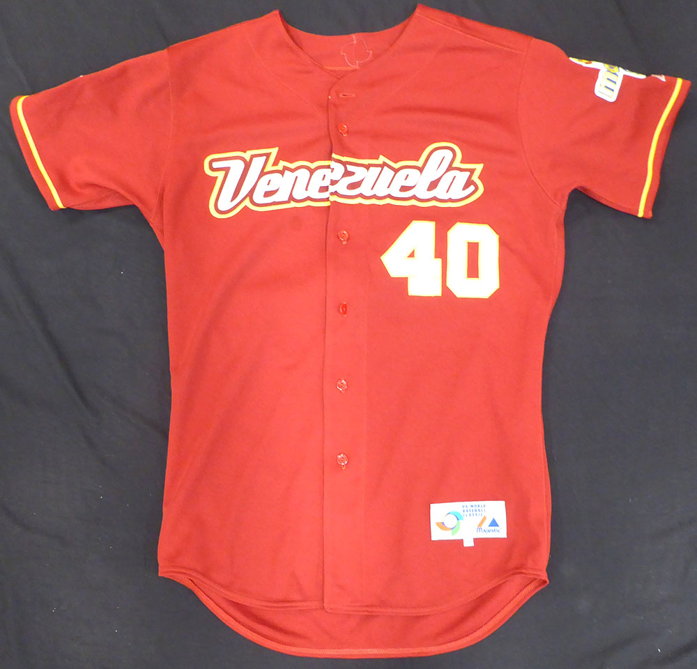 Juan Colmenarez Venezuela 2006 WBC Game Worn Red Jersey Unsigned MLB Holo #BB020831