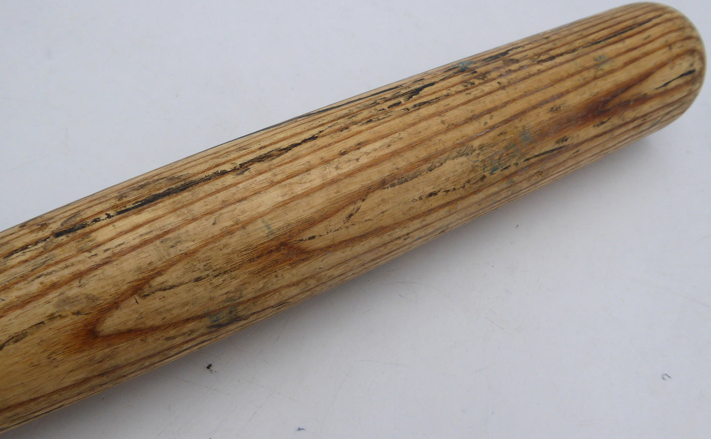 Matt Sinatro Unsigned Game Used Bat Louisville Slugger I13 Seattle Mariners SKU #253144