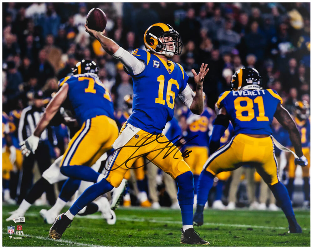 Jared Goff Signed Los Angeles Rams Passing Action 16x20 Photo - (Fanatics)