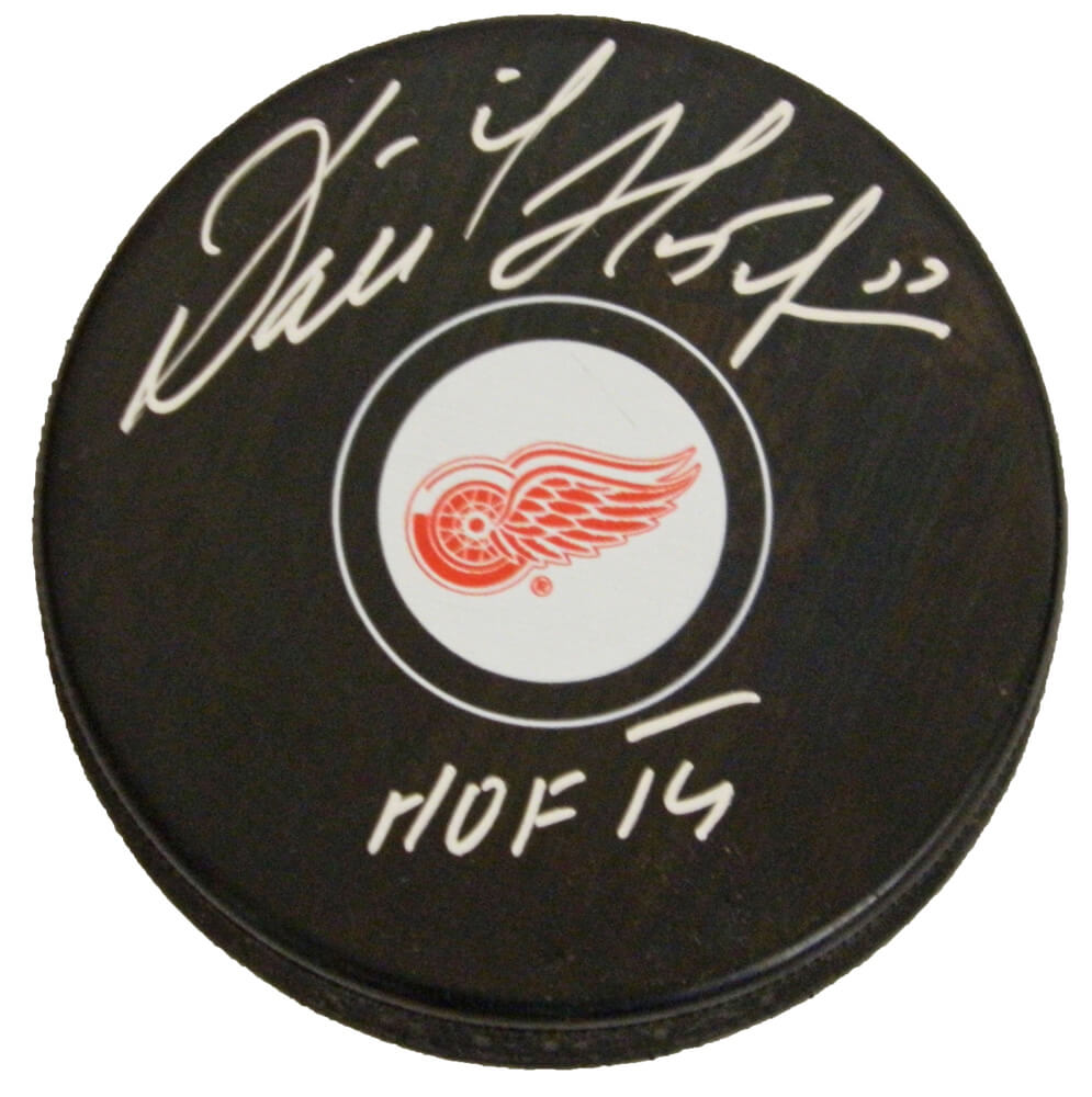 Dominik Hasek Signed Detroit Red Wings Logo Hockey Puck w/HOF'14