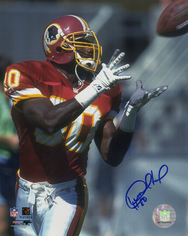 Desmond Howard Signed Washington Football Team Red Jersey Catching Football 8x10 Photo
