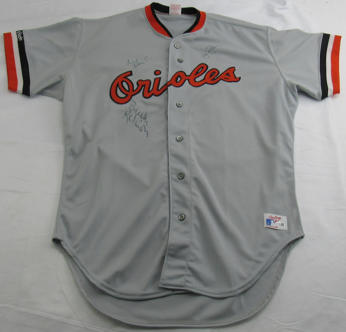 Frank Robinson Brooks Robinson Jim Palmer Signed Rawlings Baseball Jersey JSA CS78508