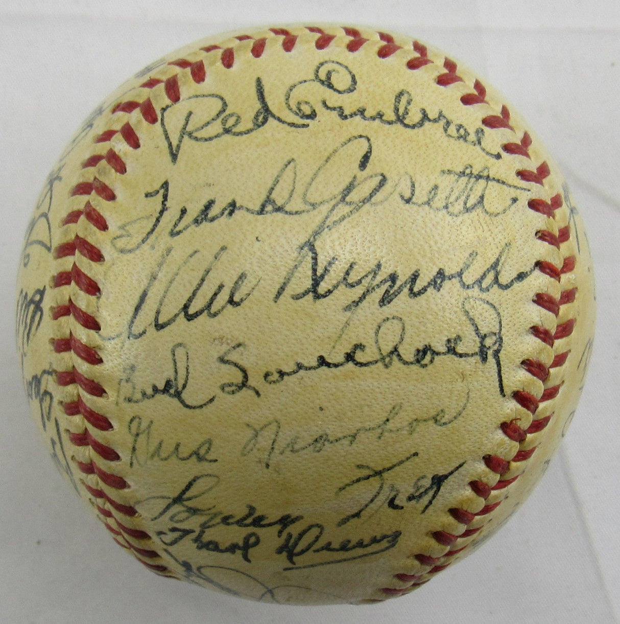 Joe DiMaggio, Yogi Berra, Phil Rizzuto +23 1948 Yankees Team Signed Auto Rawlings Baseball JSA LOA ZZ82757
