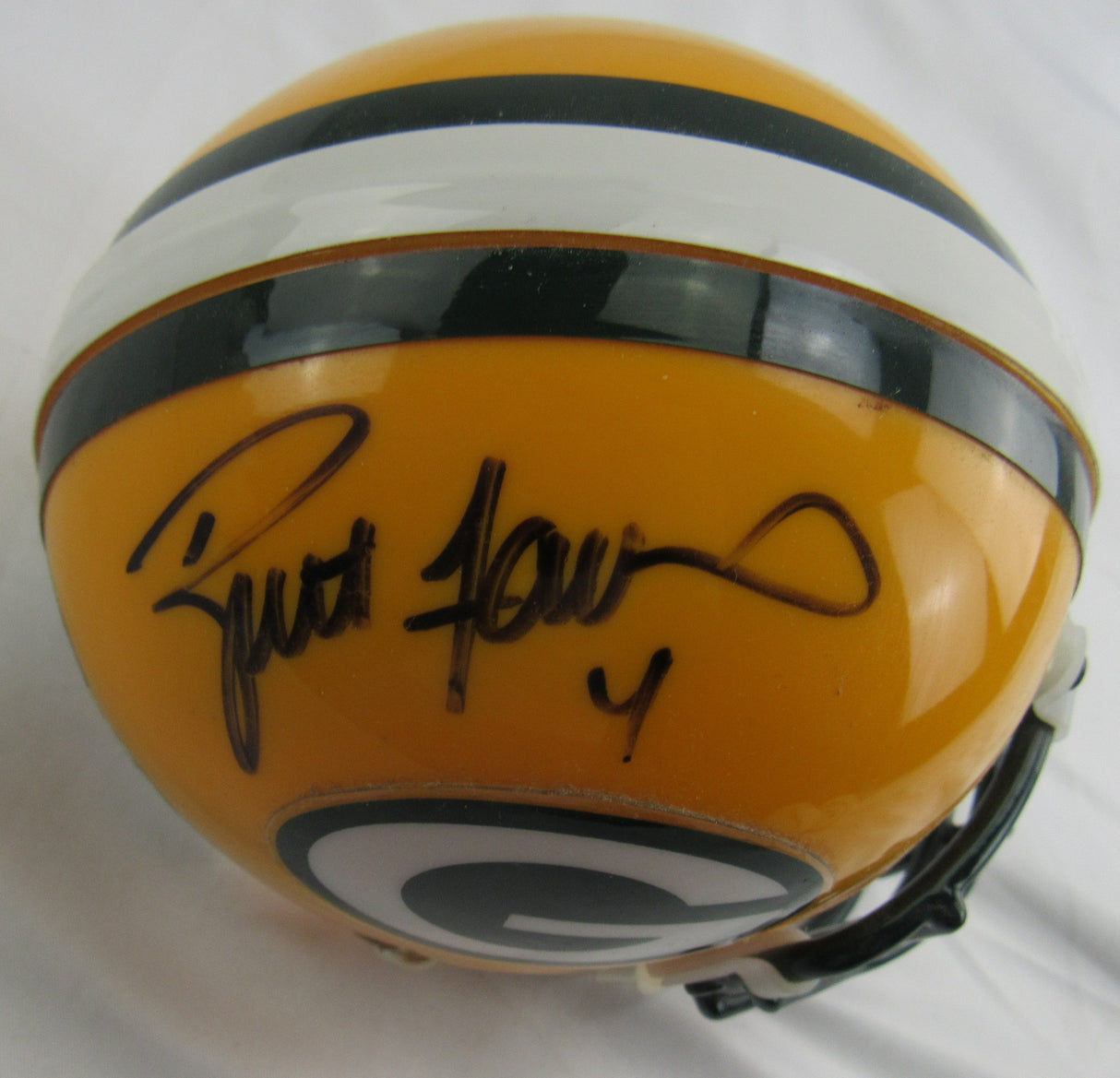 Brett Favre Signed Auto Mini Helmet w/ Hologram - Farve Hologram / Mounted Memories