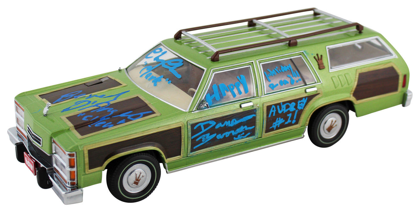 Vacation (4) Chase, D'Angelo, Hall & Barron Signed Family Truckster BAS Wit 1