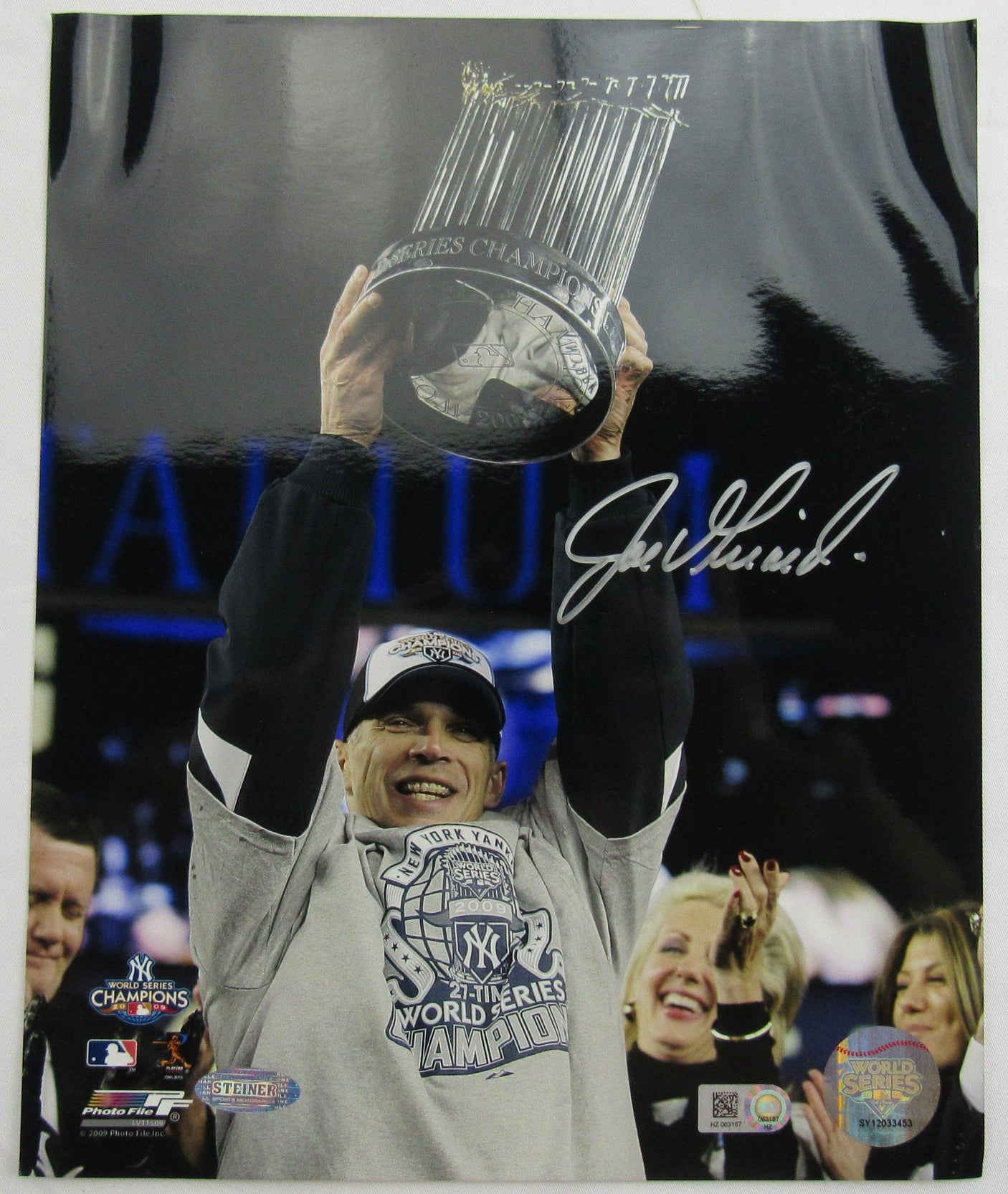 Joe Girardi Signed Auto 8x10 Photo MLB Hologram