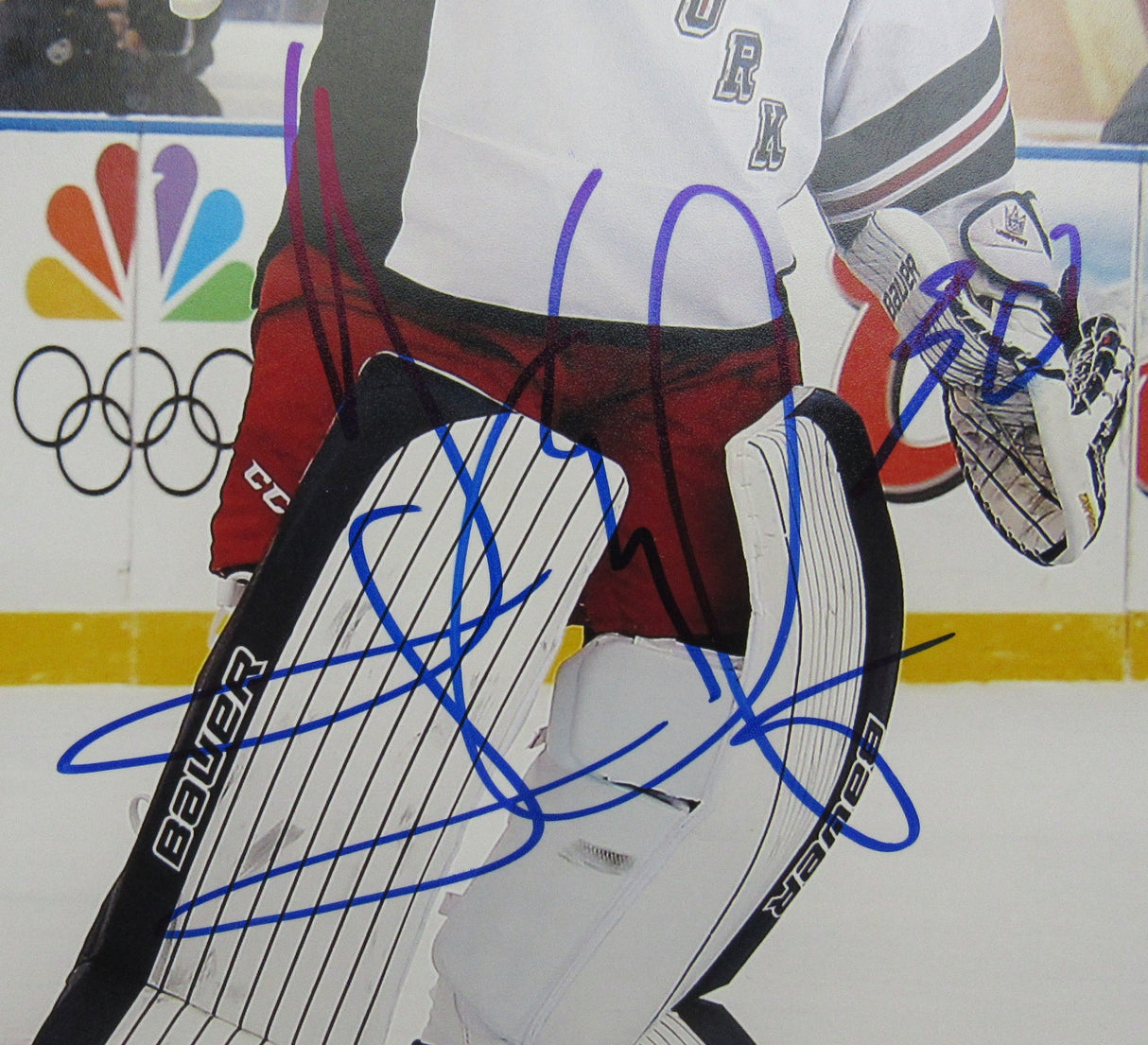Henrik Lundqvist Signed Auto 8x10 Photo JSA CM07395