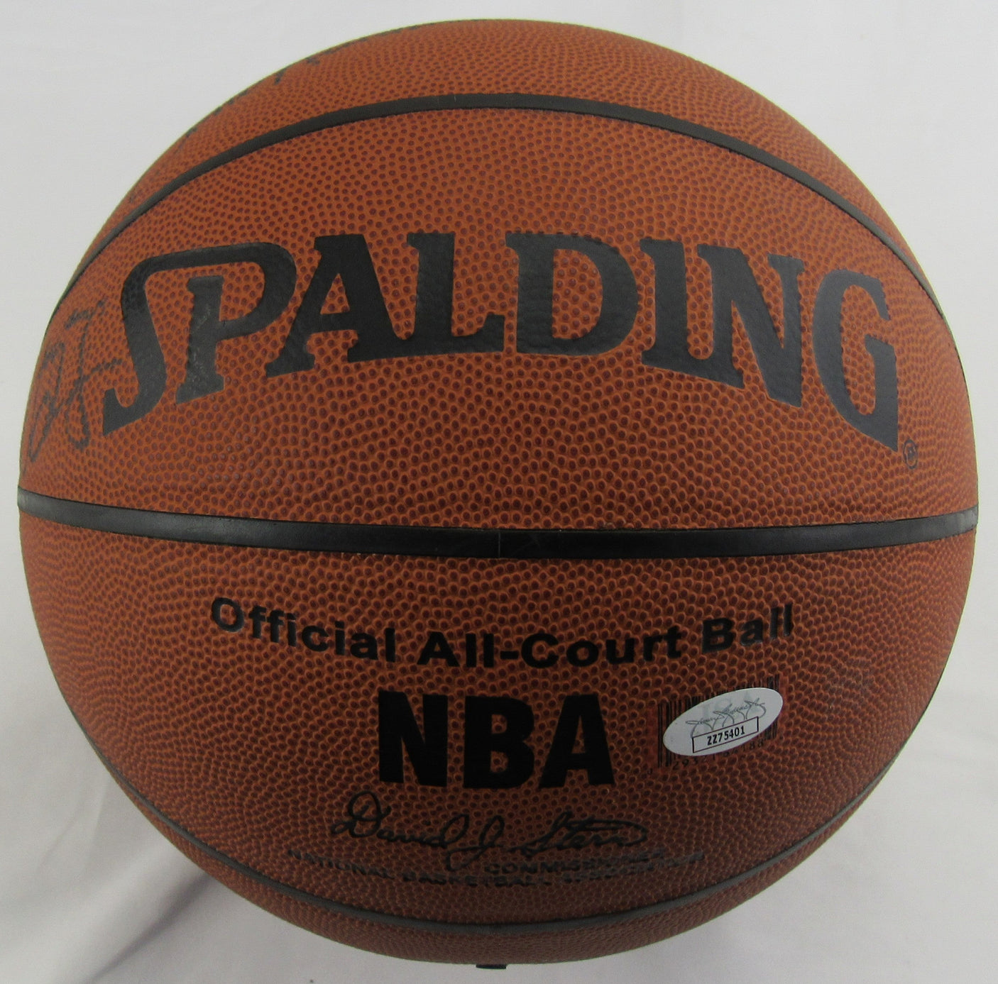 2001-02 Uconn Huskies Team Signed Basketball JSA LOA ZZ75401 Sue Bird Diana Taurasi