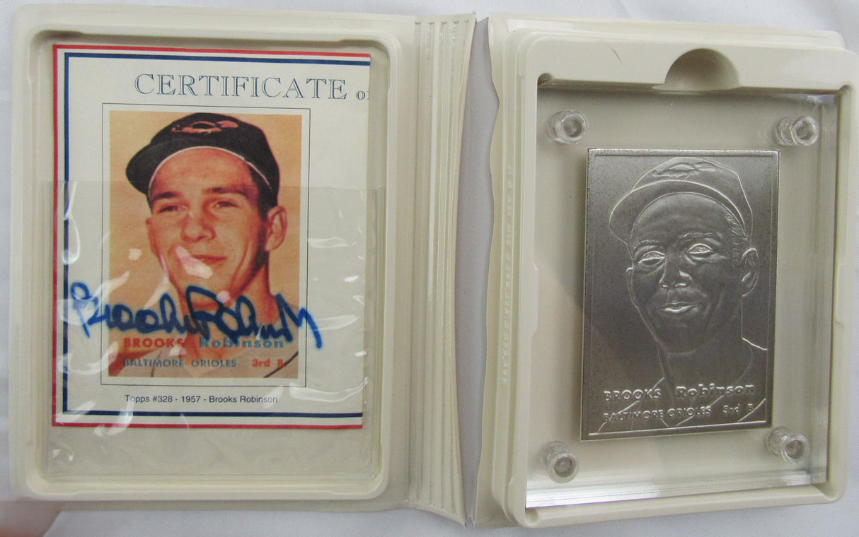 1957 Topps Signed Brooks Robinson Highland Mint Card - Silver 4.25oz