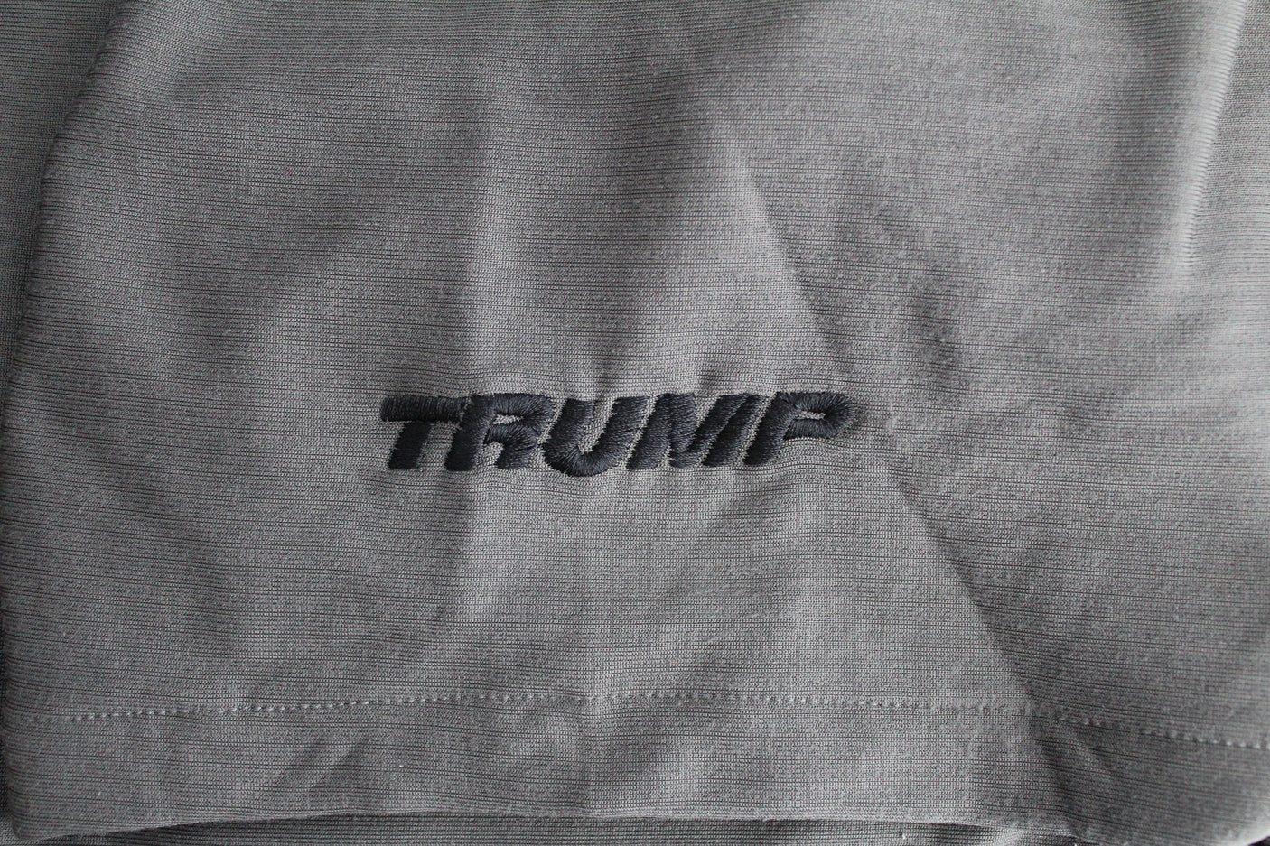 John Daly Signed Match Worn Dark Gray Etonic Quarter Zip Shirt BAS #BH00326