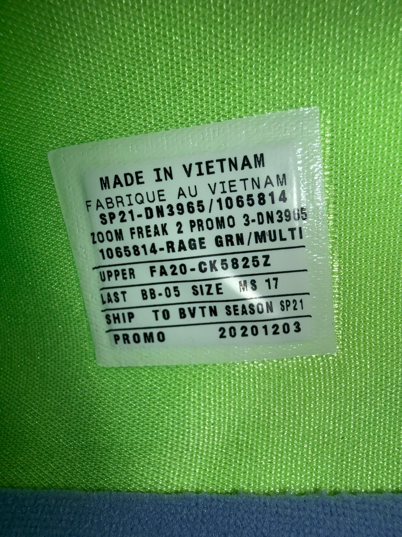 Giannis Antetokounmpo Autographed 2021 Player Exclusive (PE) Promo Rage Green, Multi & Color Nike Zoom Freak 2 (Single) Shoe Milwaukee Bucks Size 16 (With Box) Beckett BAS Witness #3W397258