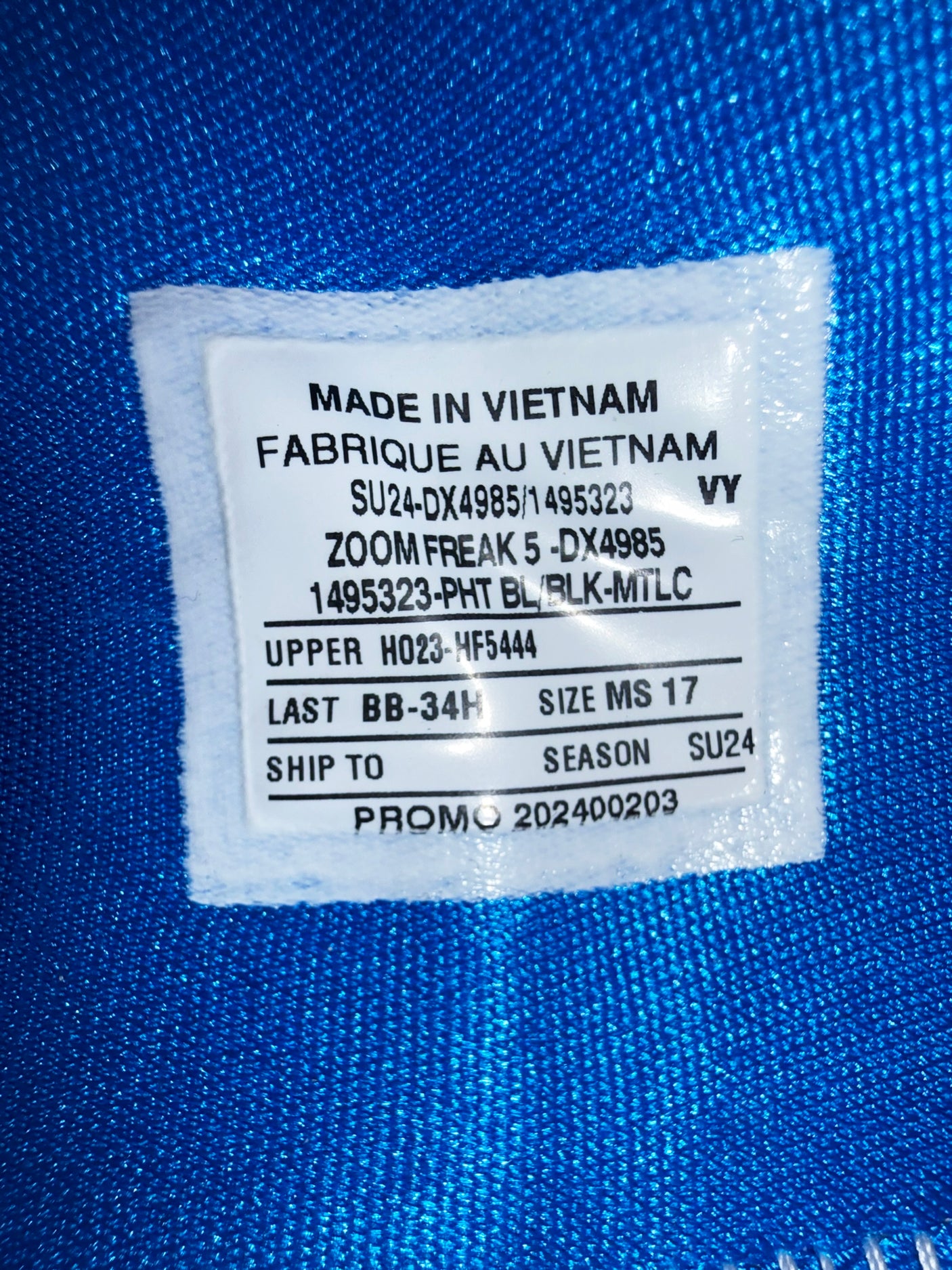 Giannis Antetokounmpo Autographed 2023 Player Exclusive (PE) Promo Phantom Blue & Black Metallic Nike Zoom Freak 5 Shoes Milwaukee Bucks Size 17 Beckett BAS Witness Stock #252699