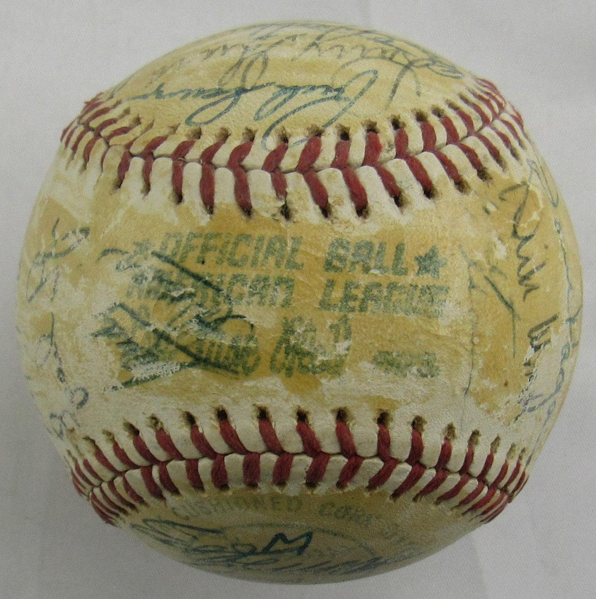 Thurman Munson Elston Howard Sparky Lyle +16 Signed Auto Yankees Team Signed Baseball PSA/DNA LOA V06430