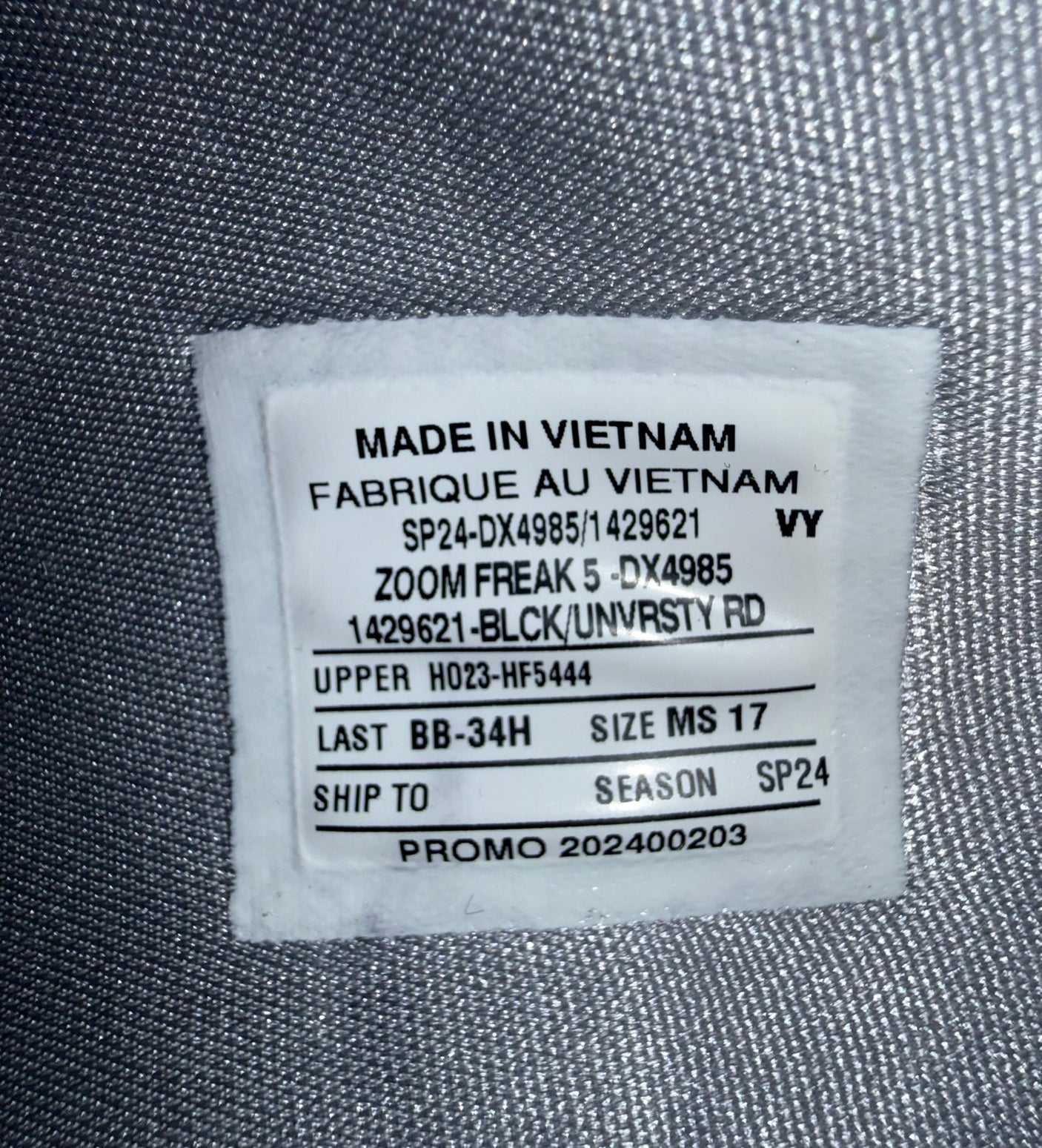 Giannis Antetokounmpo Autographed 2023 Player Exclusive (PE) Promo Black & University Red Nike Zoom Freak 5 Shoes Milwaukee Bucks Size 17 Beckett BAS Witness Stock #252706