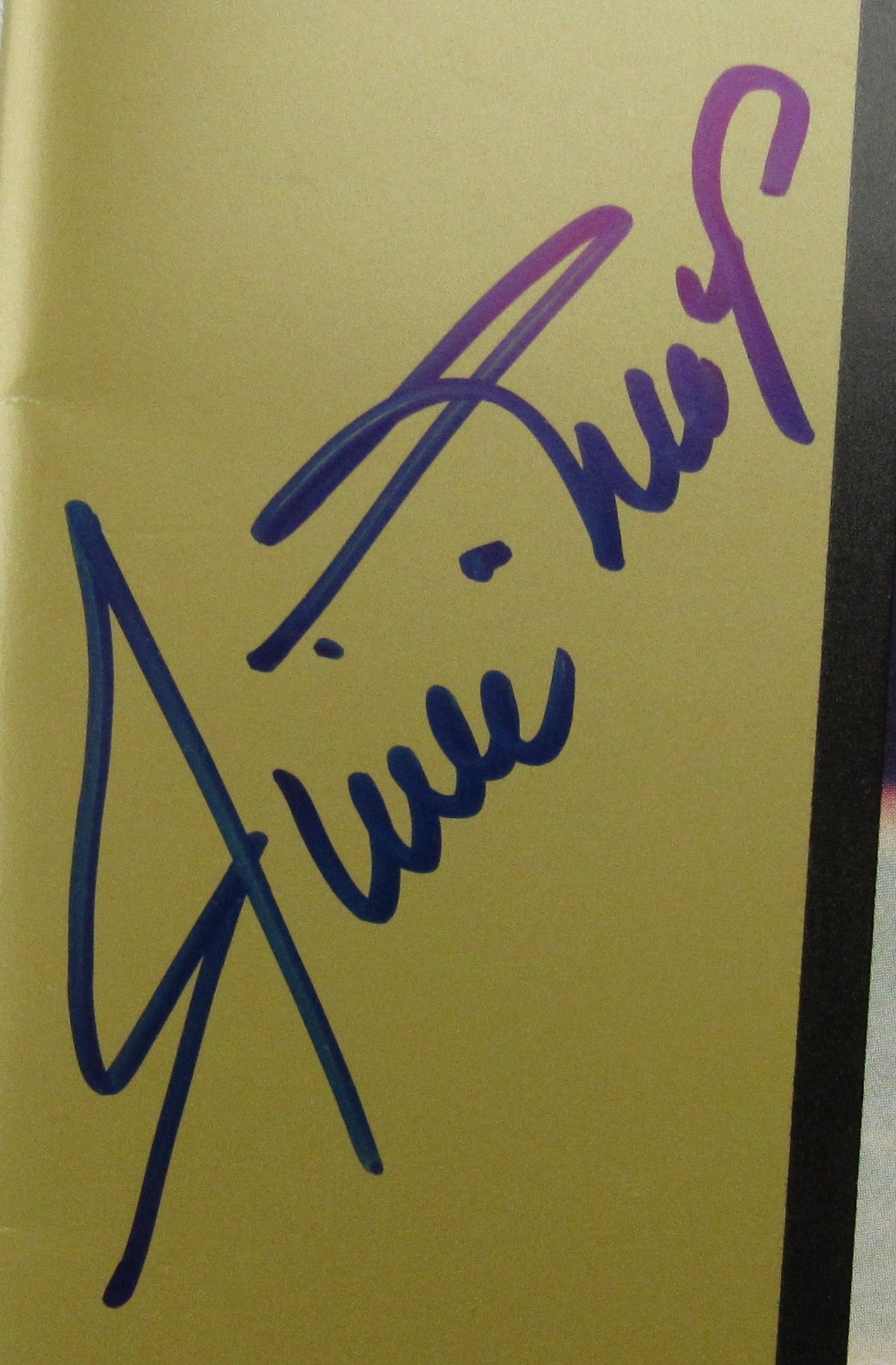 Willie Mays Signed Auto Commemorative Magazine JSA CF42650