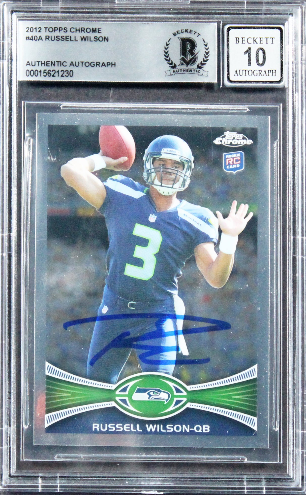Seahawks Russell Wilson Signed 2012 Topps Chrome #40A RC Card Auto 10! BAS Slab
