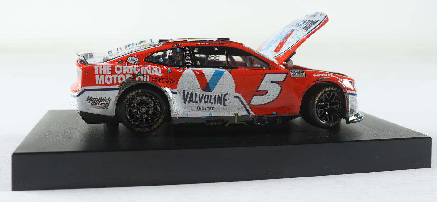Kyle Larson Autographed Raced 2022 Valvoline Homestead Win 1:24 Diecast | COA