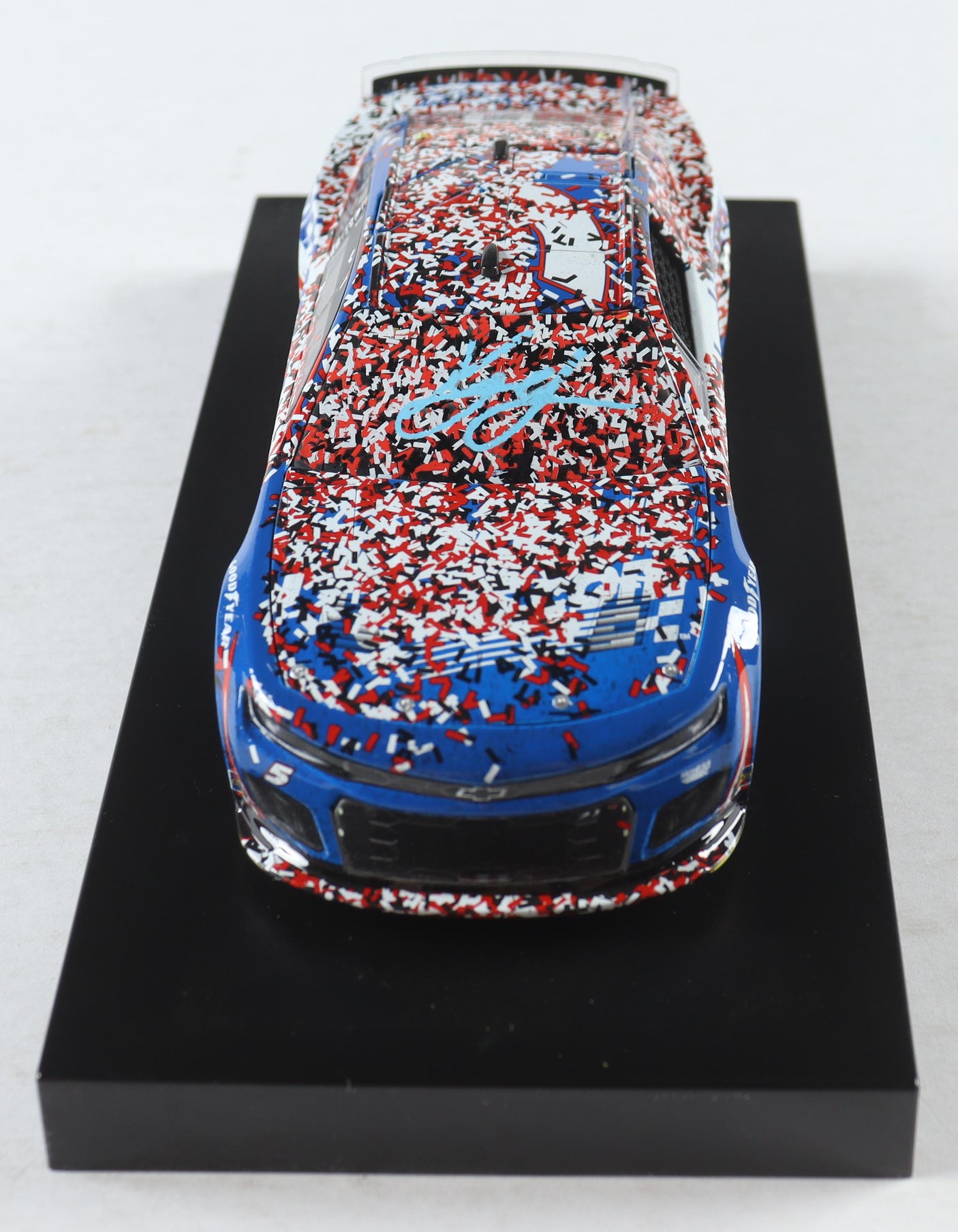 Kyle Larson Signed 2023 Richmond Win Diecast Car 1:24 | HendrickCars.com Raced Version (Limited Edition)
