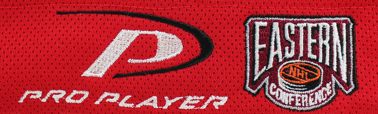 2000-01 Senators (11) Hossa, Forbes +9 Signed Red Pro Player Jersey BAS #AB14589