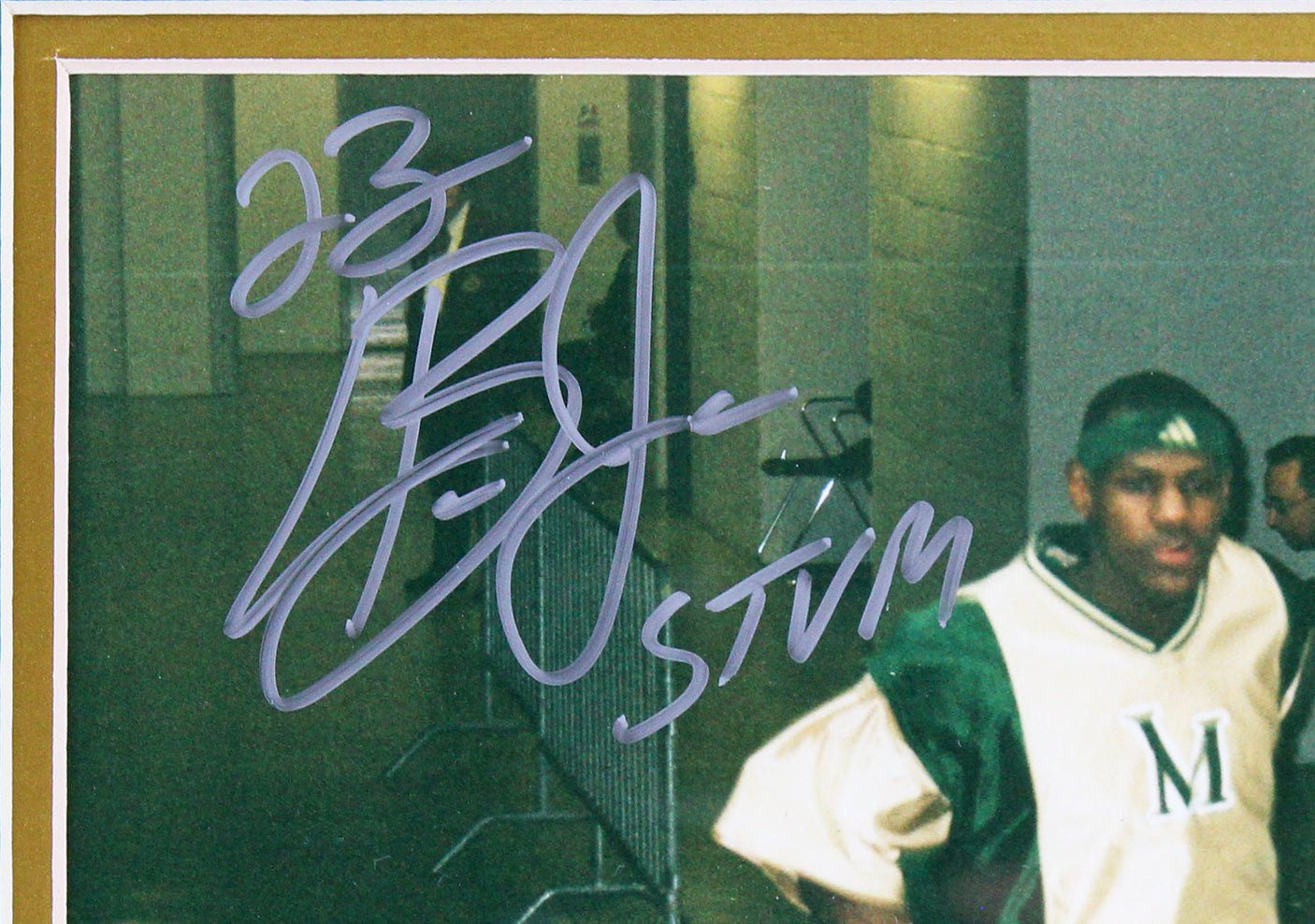 Lakers LeBron James STVM Authentic Signed 8x10 Framed Photo PSA/DNA #AC01565