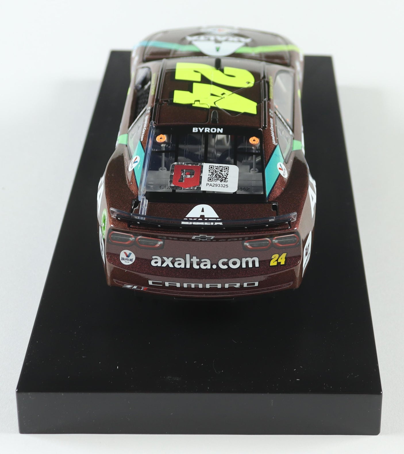 William Byron Signed 2023 Axalta Throwback 1:24 Diecast Car – Limited Edition (COA)
