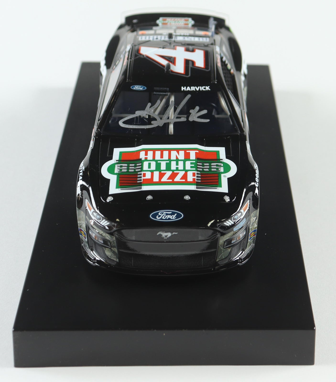Kevin Harvick 2023 Hunt Brothers Pizza Signed 1:24 Diecast Car (540 LE)