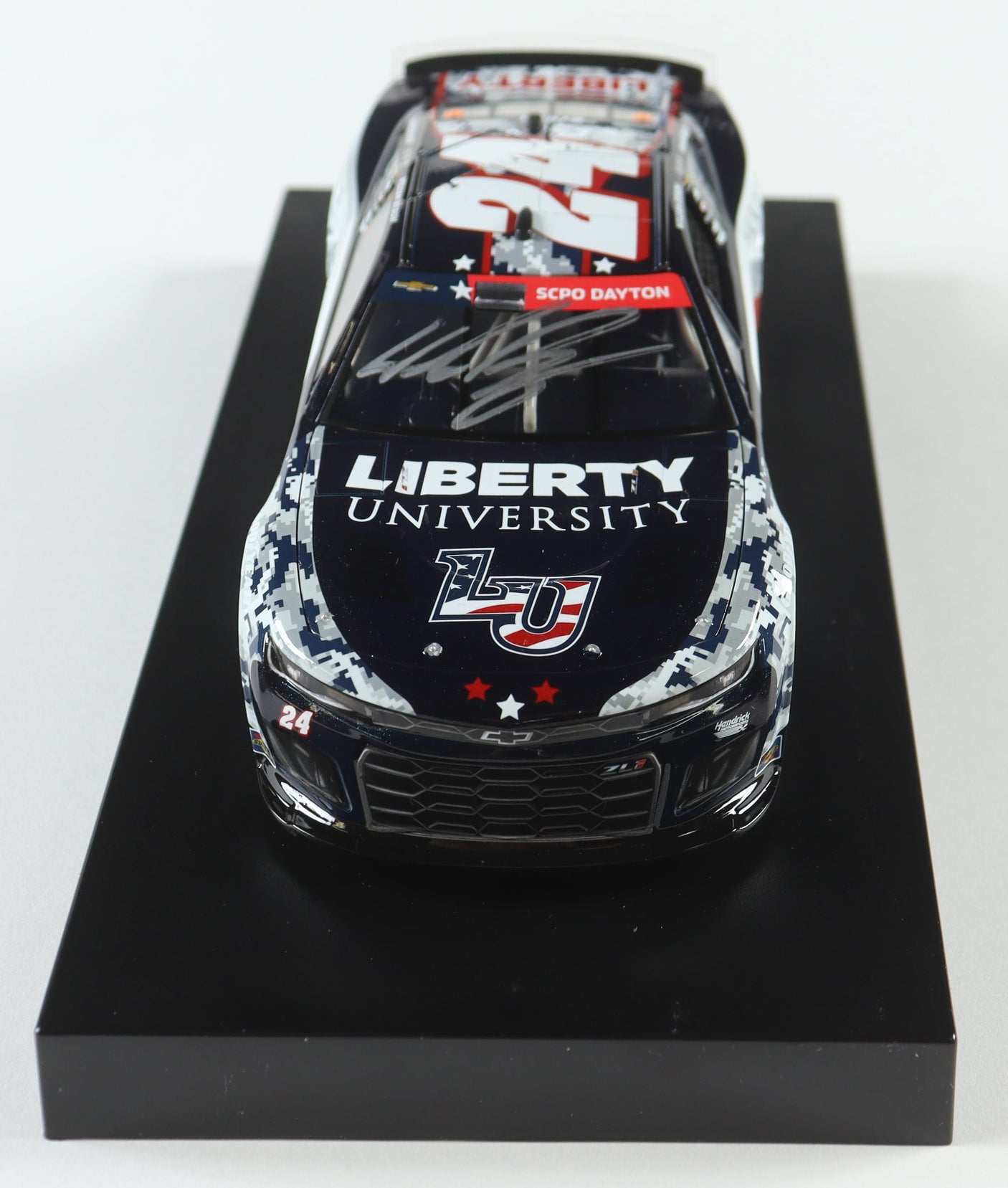 William Byron Signed 2023 Liberty University 1:24 NASCAR Diecast Car (Limited Edition)