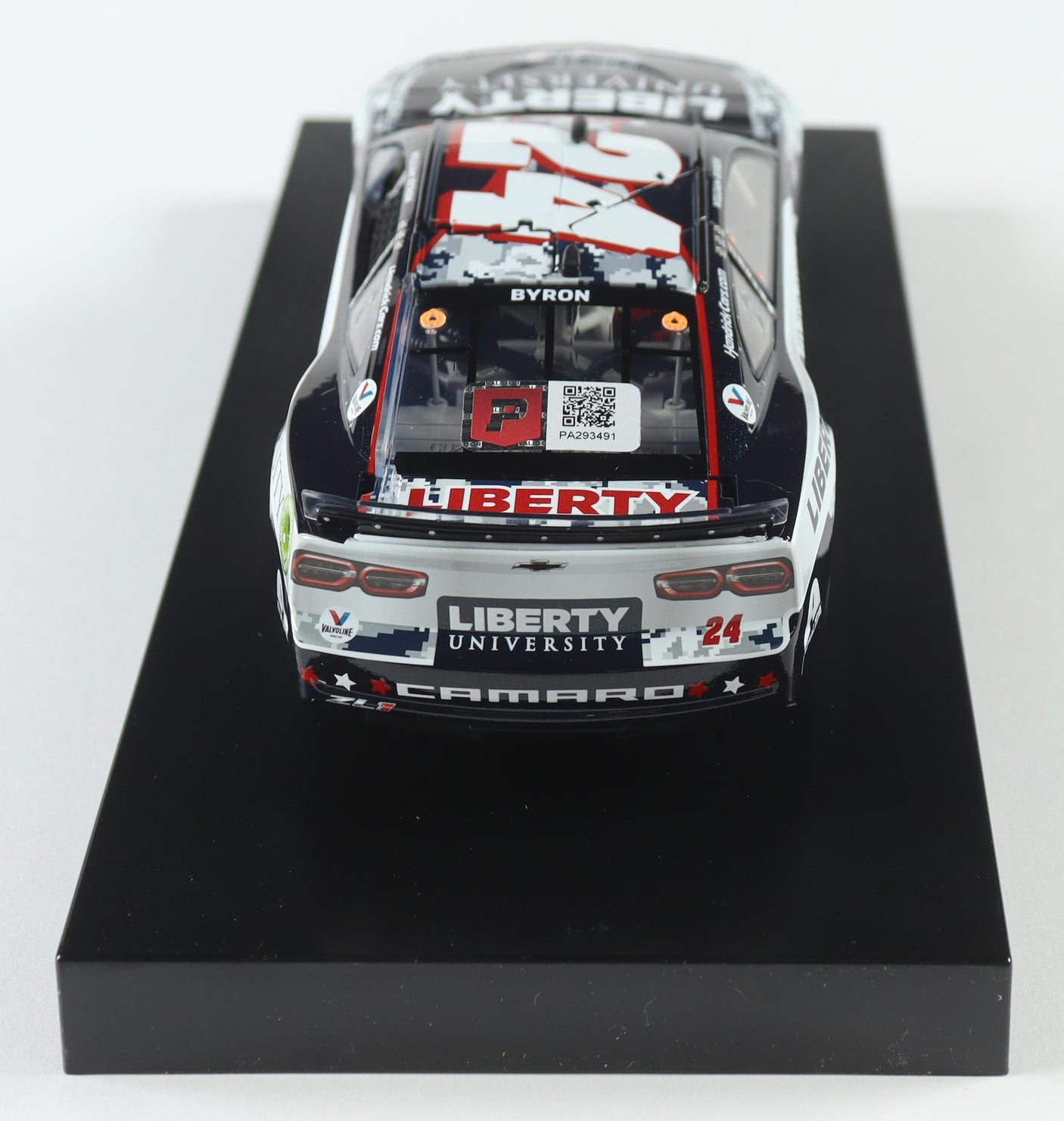 William Byron Signed 2023 Liberty University 1:24 NASCAR Diecast Car (Limited Edition)