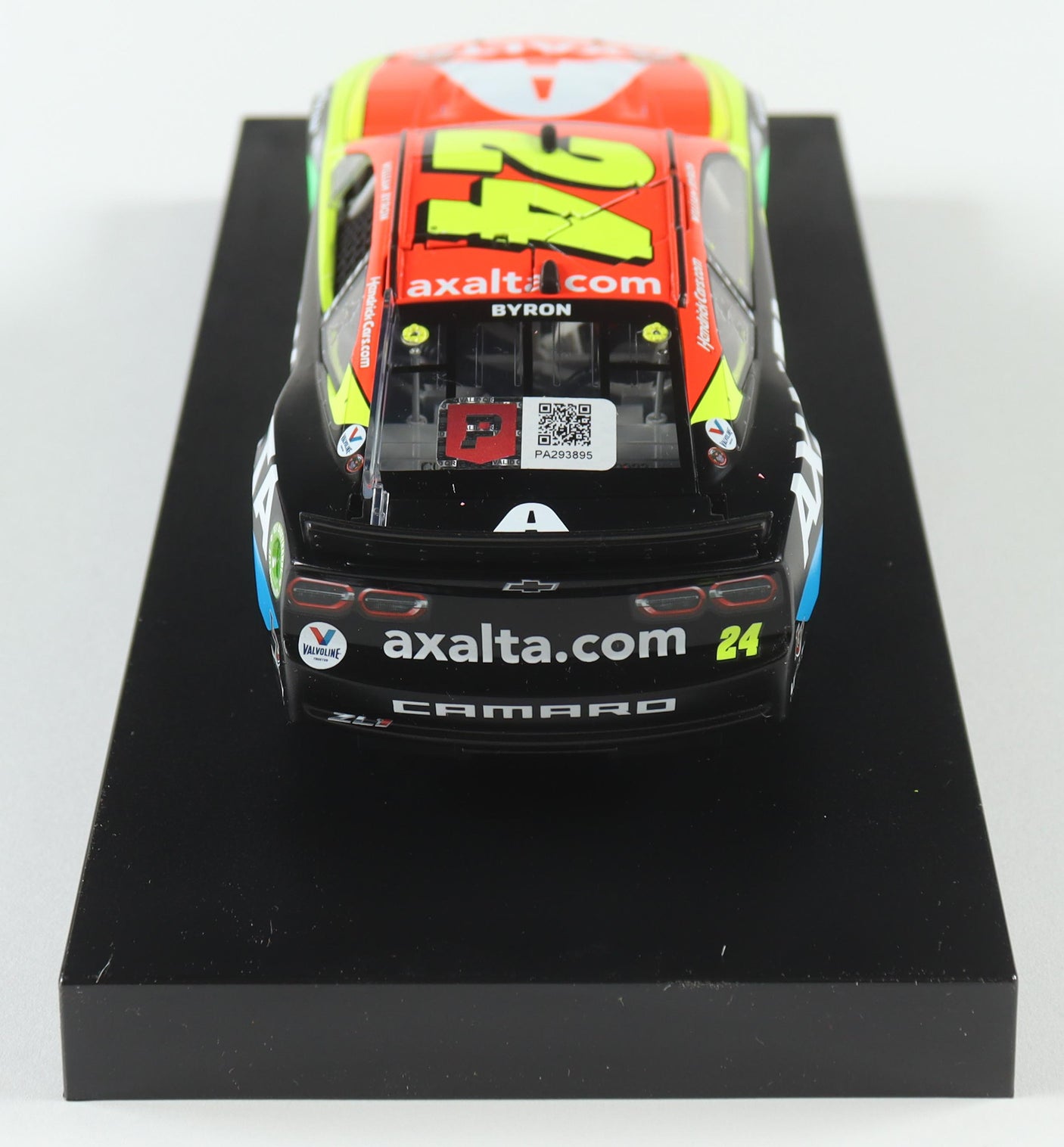 William Byron Signed Axalta NASCAR 2022 1:24 Diecast Car – Limited Edition
