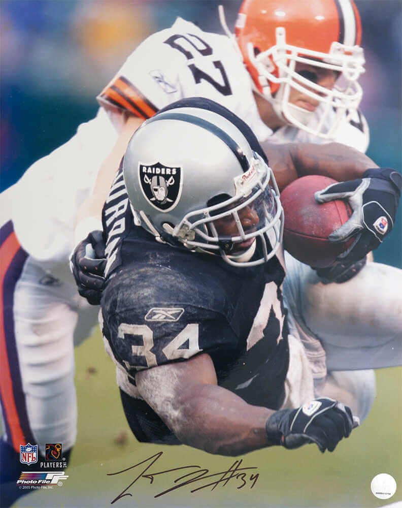 Lamont Jordan Signed Raiders Black Jersey Action vs Browns 16x20 Photo