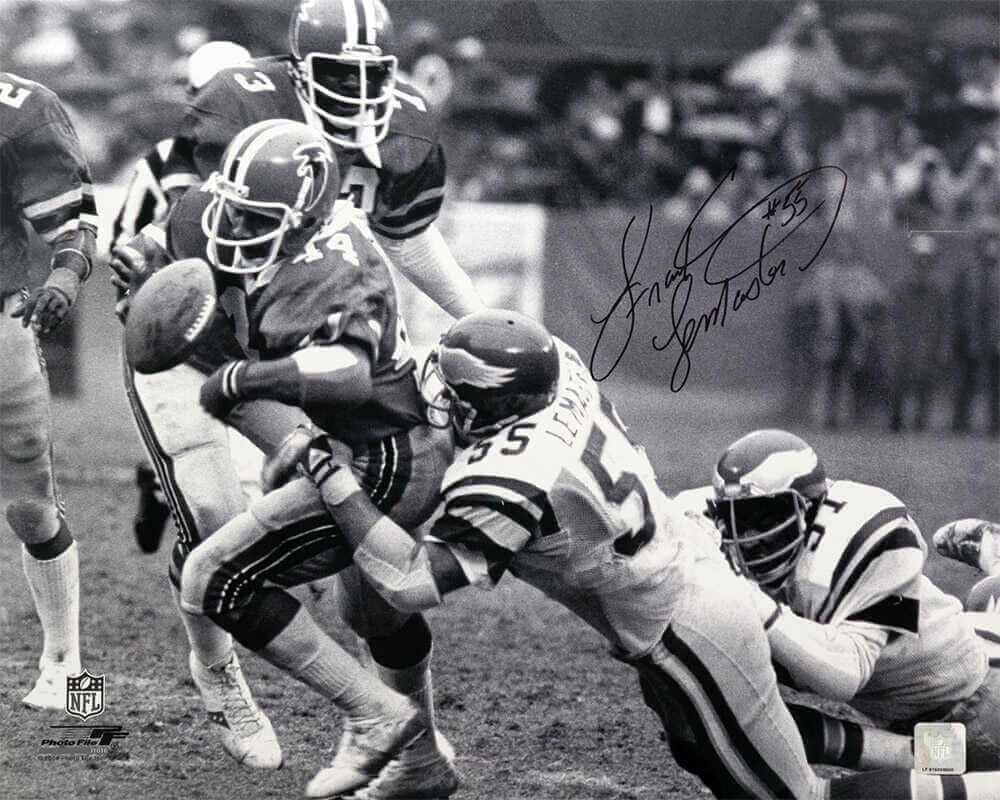 Frank LeMaster Signed Philadelphia Eagles B&W Tackle Action vs Falcons 16x20 Photo