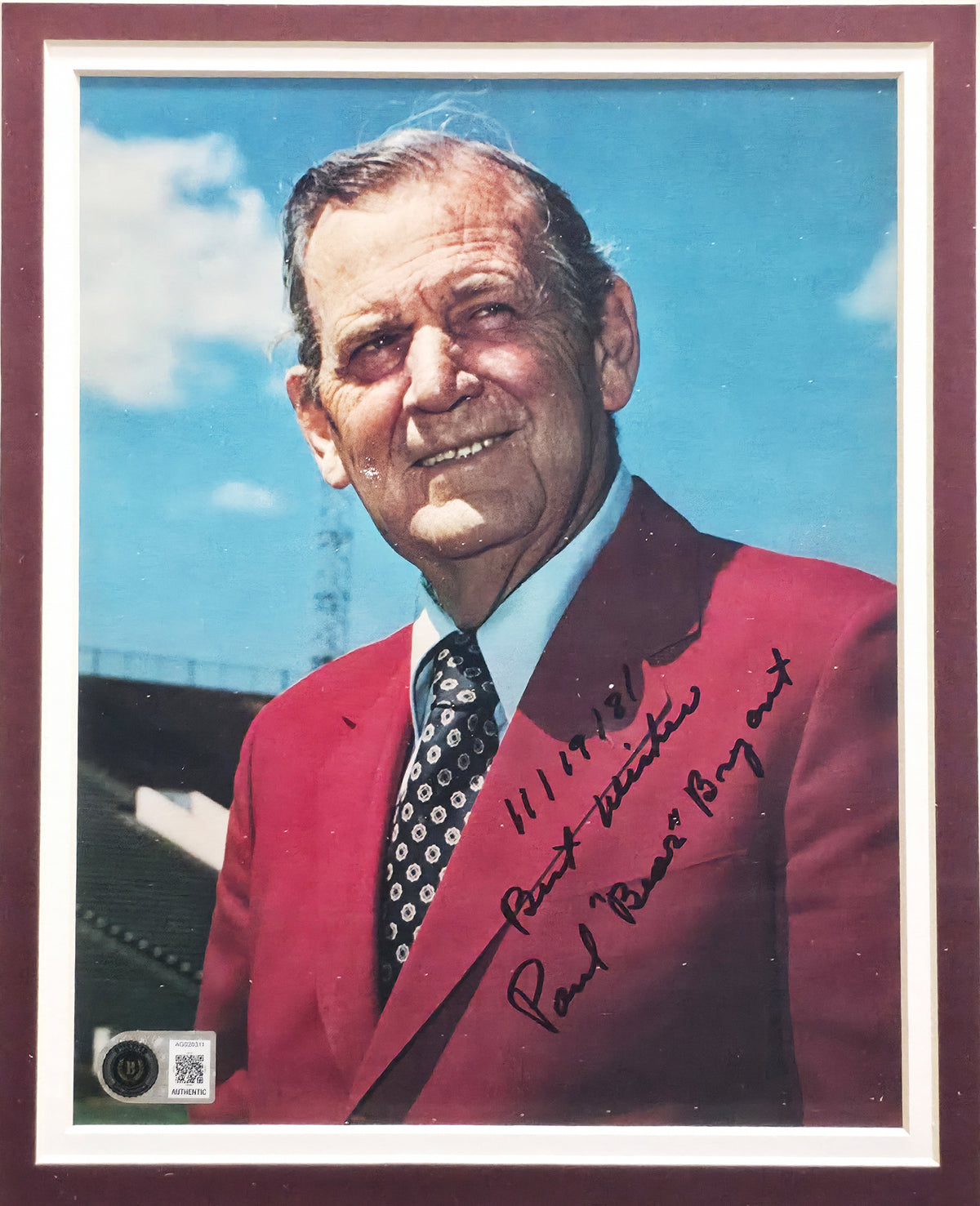 Paul "Bear" Bryant Autographed Framed 8x10 Photo Alabama Crimson Tide "Best Wishes" Beckett BAS #AG020311