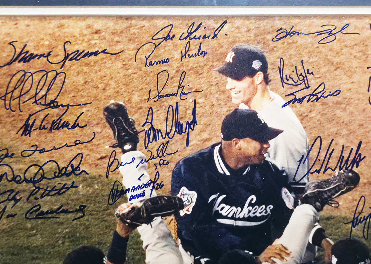 1998 New York Yankees World Series Champions Autographed Framed 16x20 Photo With 20 Signatures Including Derek Jeter & Mariano Rivera Beckett BAS #AG020328