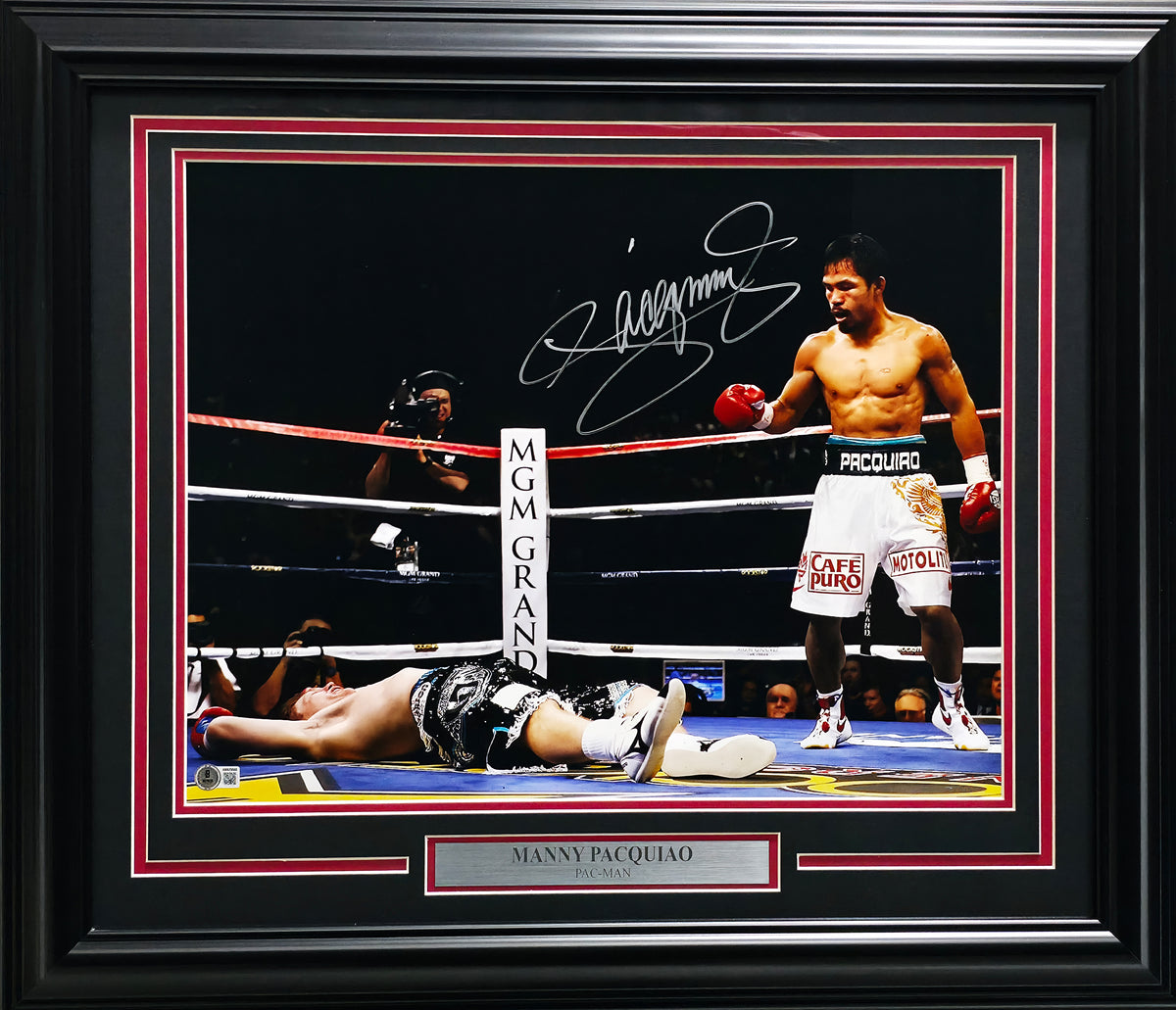 Manny Pacquiao Autographed Framed 16x20 Photo Beckett BAS Witness #4W629908