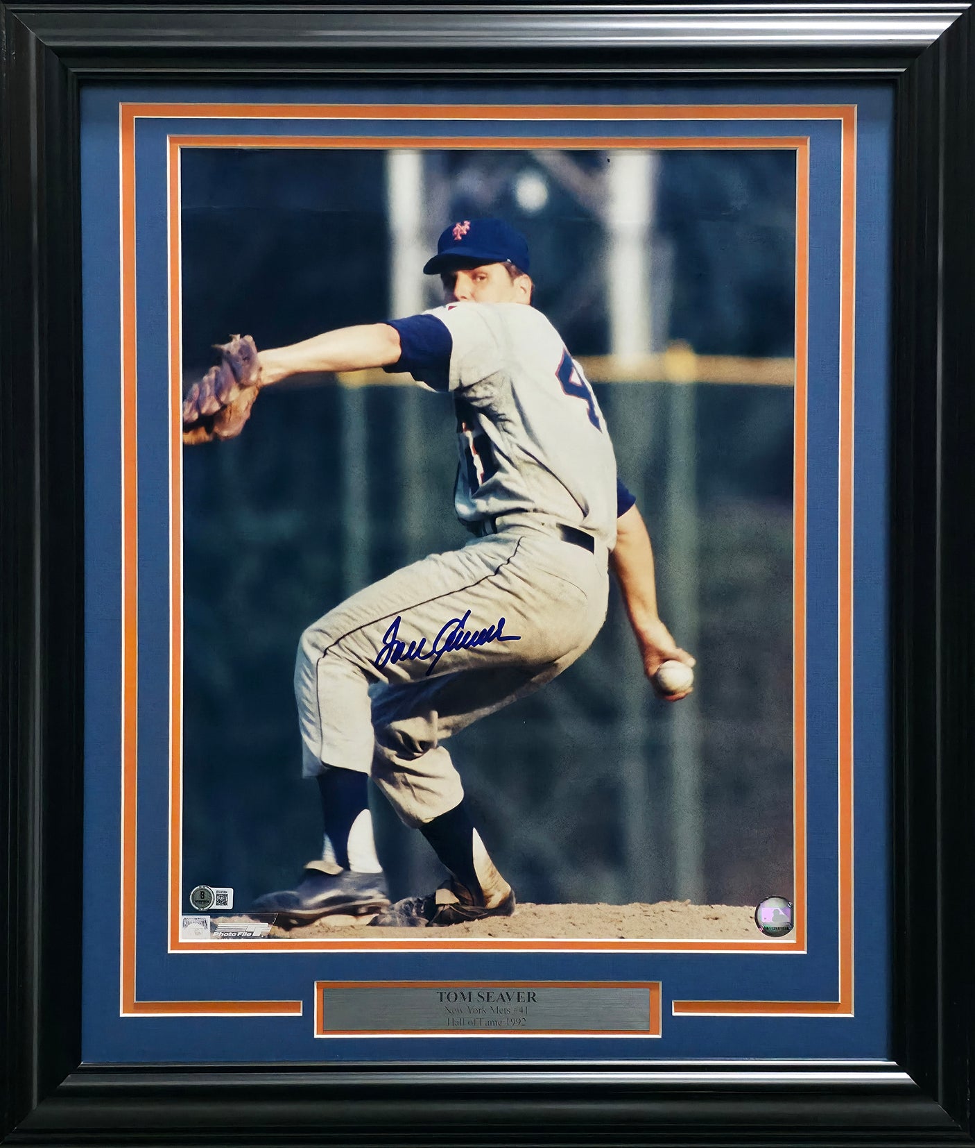 Tom Seaver Autographed Framed 16x20 Photo New York Mets Beckett BAS QR #BS30384