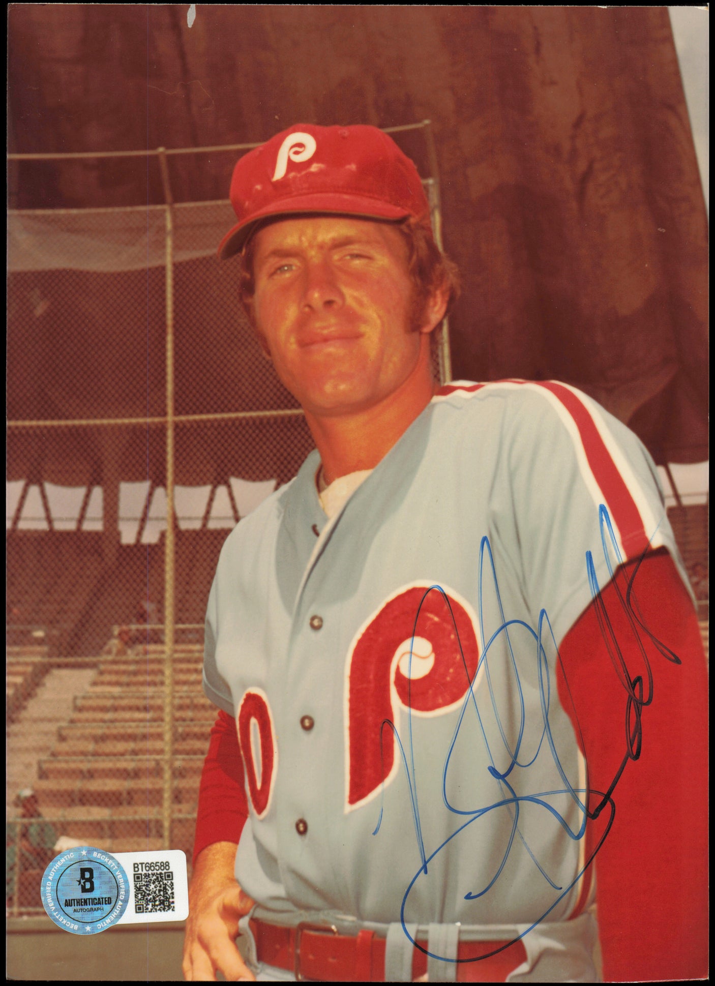 Mike Schmidt Autographed 5x7 Photo Philadelphia Phillies Beckett BAS QR #BT66588