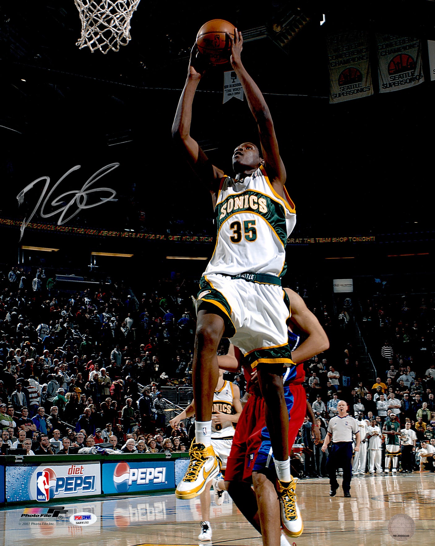 Kevin Durant Autographed 16x20 Photo Seattle Supersonics (Smudged) PSA/DNA #3A89152